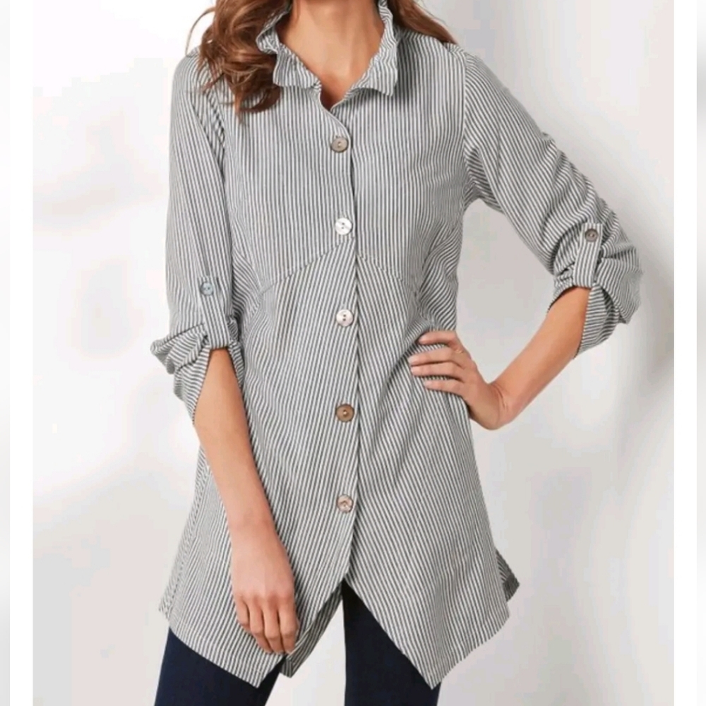 Soft Surroundings Size Large Blue Striped Longsleeve Button Down